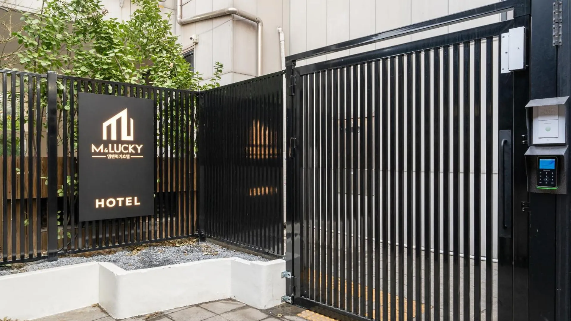 Mnlucky Hotel Seoul